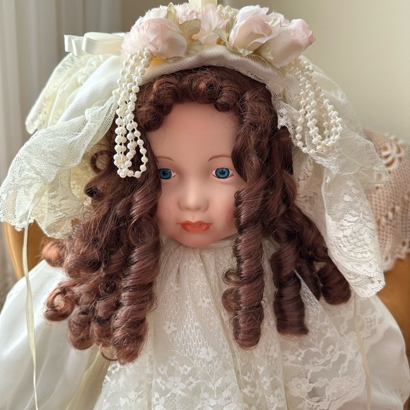 Porcelain Doll - Picture 12 of 16